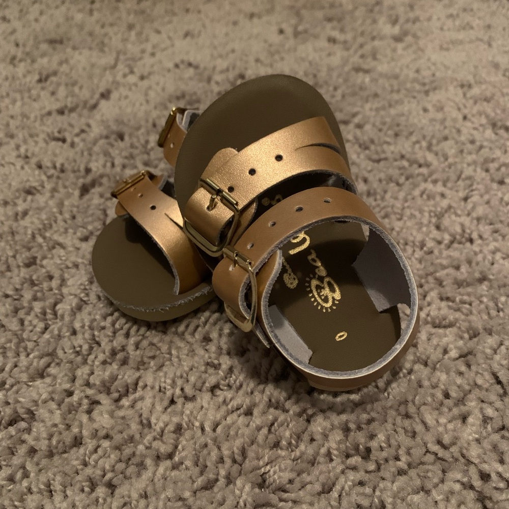 SunSands Sandals, size 0, Rose gold